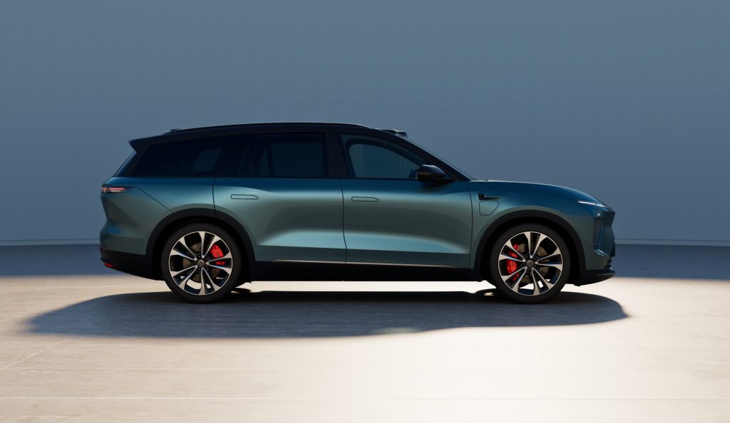 NIO EL8