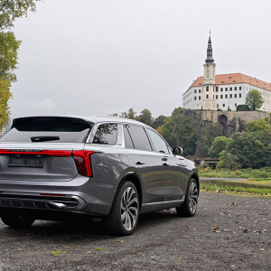 Elektrické luxusní SUV Hongqi E-HS9