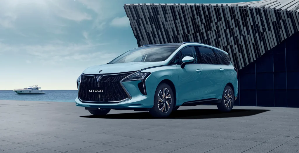 Dongfeng U-Tour HEV, sedmimístné hybridní MPV